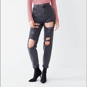black ripped urban outfitters boyfriend jeans